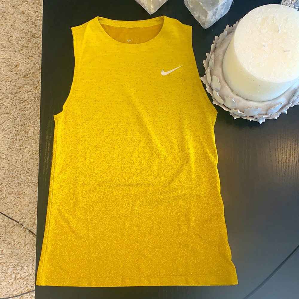 Nike drifit yellow ombré top